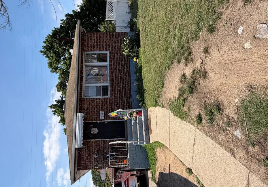 159 Church Street, Hempstead, NY, 3 Bedrooms Bedrooms, 6 Rooms Rooms,2 BathroomsBathrooms,Residential,For Rent,Church,0,1026721 159 Church Street, Hempstead, NY, 3 Bedrooms Bedrooms, 6 Rooms Rooms,2 BathroomsBathrooms,Residential,For Rent,Church,0,1026721