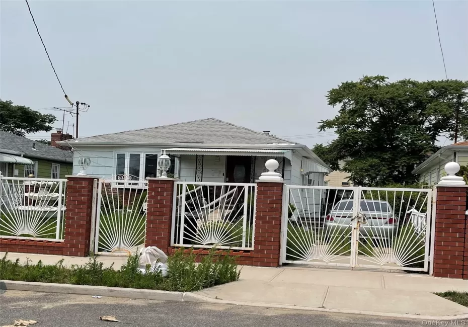 14618 229th Street, New York, NY, 3 Bedrooms Bedrooms, 5 Rooms Rooms,1 BathroomBathrooms,Residential,For Rent,229th,0,1026113 14618 229th Street, New York, NY, 3 Bedrooms Bedrooms, 5 Rooms Rooms,1 BathroomBathrooms,Residential,For Rent,229th,0,1026113