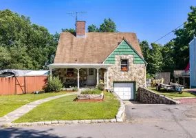 48-50 Mountain Avenue, Middletown, NY, 3 Bedrooms Bedrooms, 7 Rooms Rooms,1 BathroomBathrooms,Residential,For Rent,Mountain,0,1025851 48-50 Mountain Avenue, Middletown, NY, 3 Bedrooms Bedrooms, 7 Rooms Rooms,1 BathroomBathrooms,Residential,For Rent,Mountain,0,1025851