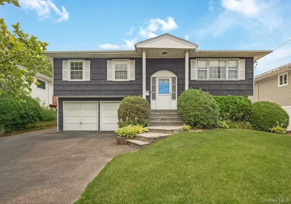 2940 Bond Drive, Hempstead, NY, 4 Bedrooms Bedrooms, 9 Rooms Rooms,1 BathroomBathrooms,Residential,For Rent,Bond,0,1026722 2940 Bond Drive, Hempstead, NY, 4 Bedrooms Bedrooms, 9 Rooms Rooms,1 BathroomBathrooms,Residential,For Rent,Bond,0,1026722