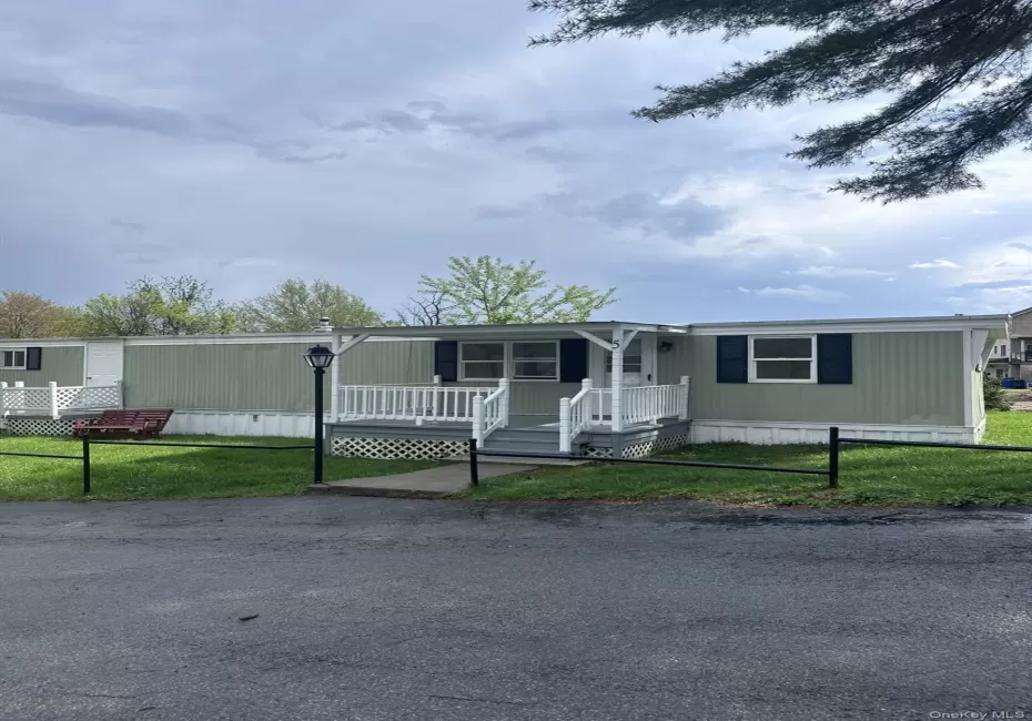 5 Hideaway Lane, Marlboro, NY, 2 Bedrooms Bedrooms, 4 Rooms Rooms,1 BathroomBathrooms,Residential Lease,For Rent,Hideaway Lane,0,1026843 5 Hideaway Lane, Marlboro, NY, 2 Bedrooms Bedrooms, 4 Rooms Rooms,1 BathroomBathrooms,Residential Lease,For Rent,Hideaway Lane,0,1026843