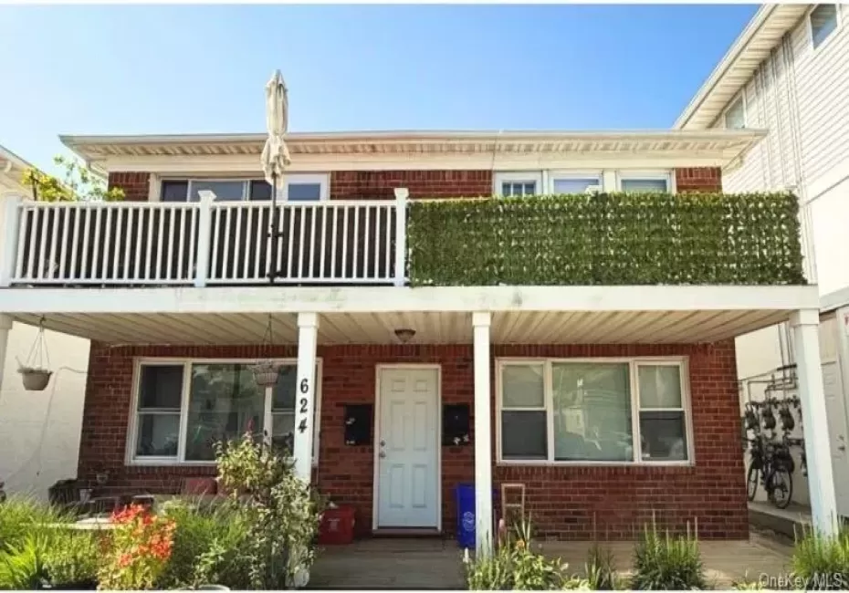 624 Broadway, Long Beach, NY, 1 Bedroom Bedrooms, 3 Rooms Rooms,1 BathroomBathrooms,Residential Lease,For Rent,Broadway,0,1026364 624 Broadway, Long Beach, NY, 1 Bedroom Bedrooms, 3 Rooms Rooms,1 BathroomBathrooms,Residential Lease,For Rent,Broadway,0,1026364