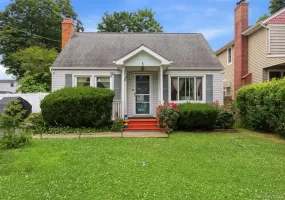 5 Putnam Place, Huntington, NY, 4 Bedrooms Bedrooms, 6 Rooms Rooms,2 BathroomsBathrooms,Residential,For Rent,Putnam,0,1020516 5 Putnam Place, Huntington, NY, 4 Bedrooms Bedrooms, 6 Rooms Rooms,2 BathroomsBathrooms,Residential,For Rent,Putnam,0,1020516