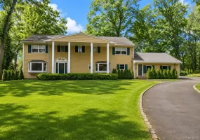 5 Linda Court, Oyster Bay, NY, 5 Bedrooms Bedrooms, 9 Rooms Rooms,3 BathroomsBathrooms,Residential Lease,For Rent,Linda,0,1027026 5 Linda Court, Oyster Bay, NY, 5 Bedrooms Bedrooms, 9 Rooms Rooms,3 BathroomsBathrooms,Residential Lease,For Rent,Linda,0,1027026