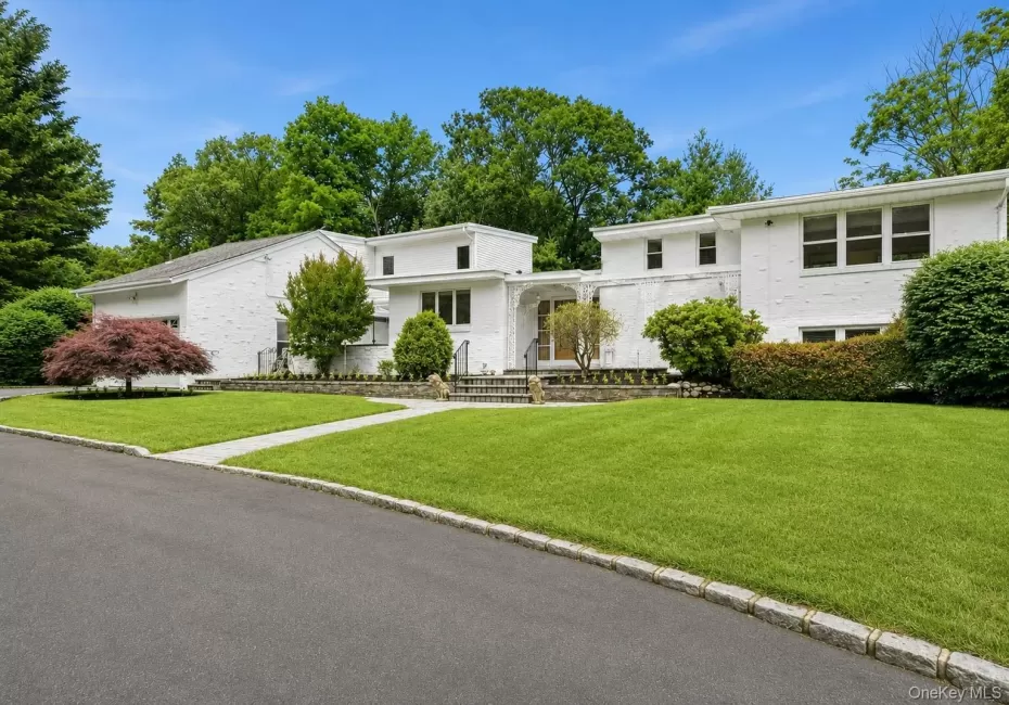 39 Upper Drive, Huntington, NY, 4 Bedrooms Bedrooms, 8 Rooms Rooms,4 BathroomsBathrooms,Residential,For Rent,Upper,0,1019906 39 Upper Drive, Huntington, NY, 4 Bedrooms Bedrooms, 8 Rooms Rooms,4 BathroomsBathrooms,Residential,For Rent,Upper,0,1019906