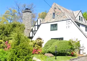 133 Bon Air Avenue, New Rochelle, NY, 5 Bedrooms Bedrooms, 12 Rooms Rooms,4 BathroomsBathrooms,Residential,For Rent,Bon Air,0,1021771 133 Bon Air Avenue, New Rochelle, NY, 5 Bedrooms Bedrooms, 12 Rooms Rooms,4 BathroomsBathrooms,Residential,For Rent,Bon Air,0,1021771