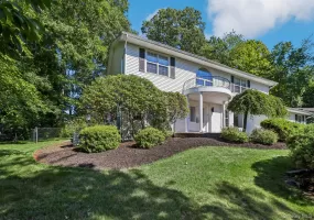 21 Windgate Drive, Clarkstown, NY, 5 Bedrooms Bedrooms, 10 Rooms Rooms,3 BathroomsBathrooms,Residential,For Rent,Windgate,0,991401 21 Windgate Drive, Clarkstown, NY, 5 Bedrooms Bedrooms, 10 Rooms Rooms,3 BathroomsBathrooms,Residential,For Rent,Windgate,0,991401