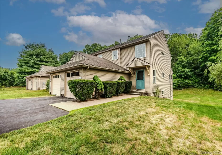255 Crestwood Court, Fishkill, NY, 2 Bedrooms Bedrooms, 7 Rooms Rooms,1 BathroomBathrooms,Residential,For Rent,Crestwood,0,1023155 255 Crestwood Court, Fishkill, NY, 2 Bedrooms Bedrooms, 7 Rooms Rooms,1 BathroomBathrooms,Residential,For Rent,Crestwood,0,1023155