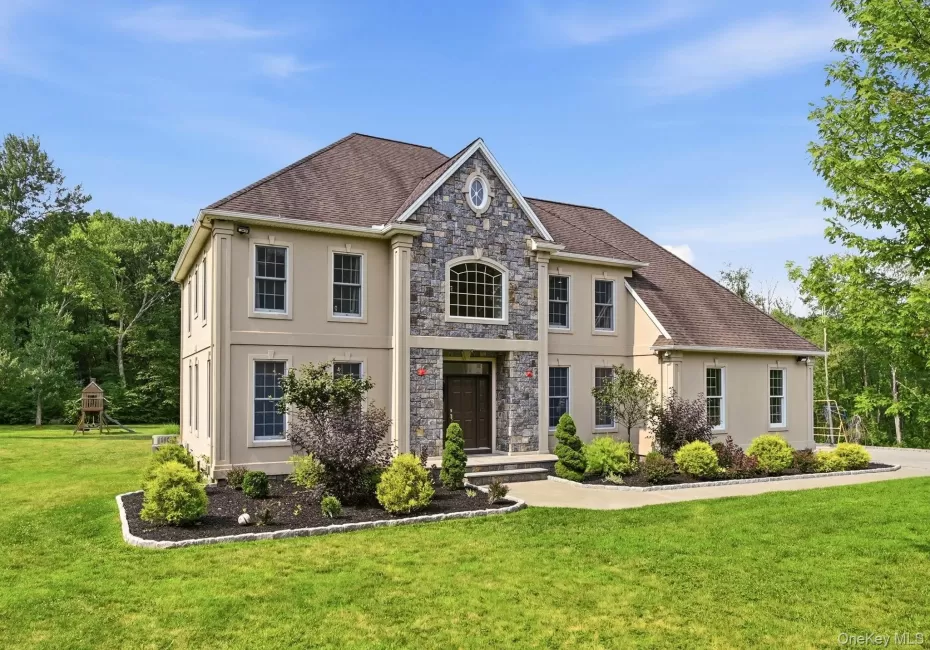 17 Meadow Crest Drive, Putnam Valley, NY, 4 Bedrooms Bedrooms, 9 Rooms Rooms,3 BathroomsBathrooms,Residential,For Rent,Meadow Crest,0,1023209 17 Meadow Crest Drive, Putnam Valley, NY, 4 Bedrooms Bedrooms, 9 Rooms Rooms,3 BathroomsBathrooms,Residential,For Rent,Meadow Crest,0,1023209