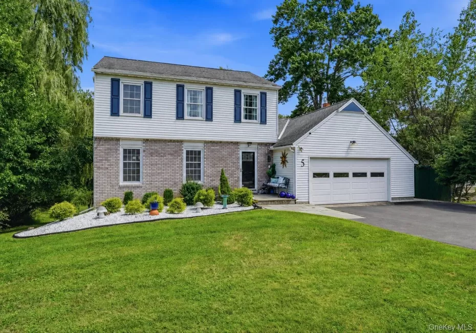 5 Virginia Drive, Ulster, NY, 3 Bedrooms Bedrooms, 7 Rooms Rooms,3 BathroomsBathrooms,Residential,For Rent,Virginia,0,1021508 5 Virginia Drive, Ulster, NY, 3 Bedrooms Bedrooms, 7 Rooms Rooms,3 BathroomsBathrooms,Residential,For Rent,Virginia,0,1021508