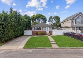 30 44th Street, Babylon, NY, 3 Bedrooms Bedrooms, 5 Rooms Rooms,2 BathroomsBathrooms,Residential,For Rent,44th,0,1025209 30 44th Street, Babylon, NY, 3 Bedrooms Bedrooms, 5 Rooms Rooms,2 BathroomsBathrooms,Residential,For Rent,44th,0,1025209