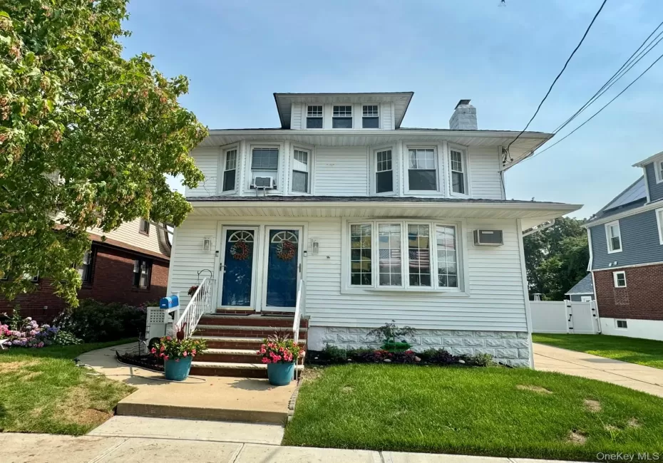 100 Davison Avenue, Hempstead, NY, 2 Bedrooms Bedrooms, 4 Rooms Rooms,1 BathroomBathrooms,Residential Lease,For Rent,Davison,0,1026329 100 Davison Avenue, Hempstead, NY, 2 Bedrooms Bedrooms, 4 Rooms Rooms,1 BathroomBathrooms,Residential Lease,For Rent,Davison,0,1026329