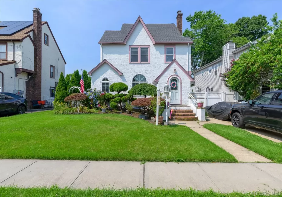270 Bedell Terrace, Hempstead, NY, 3 Bedrooms Bedrooms, 9 Rooms Rooms,1 BathroomBathrooms,Residential,For Rent,Bedell,0,1025901 270 Bedell Terrace, Hempstead, NY, 3 Bedrooms Bedrooms, 9 Rooms Rooms,1 BathroomBathrooms,Residential,For Rent,Bedell,0,1025901