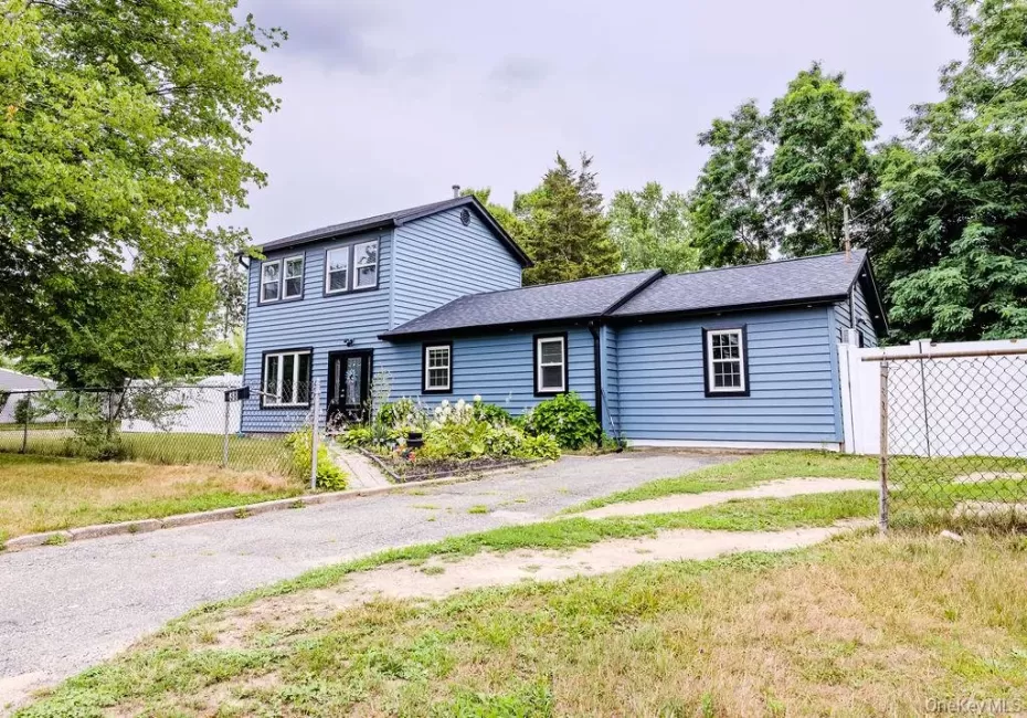 38 Tamarack Street, Islip, NY, 4 Bedrooms Bedrooms, 8 Rooms Rooms,3 BathroomsBathrooms,Residential,For Rent,Tamarack,0,1025658 38 Tamarack Street, Islip, NY, 4 Bedrooms Bedrooms, 8 Rooms Rooms,3 BathroomsBathrooms,Residential,For Rent,Tamarack,0,1025658