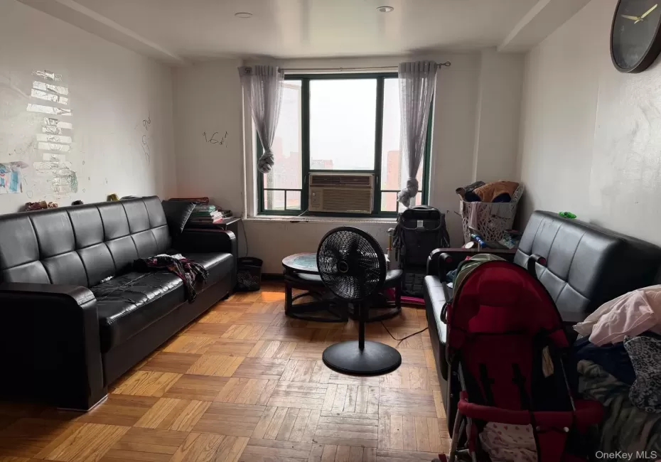 1605 Metropolitan Avenue, New York, NY, 3 Bedrooms Bedrooms, 5 Rooms Rooms,1 BathroomBathrooms,Residential,For Rent,Metropolitan,0,1026771 1605 Metropolitan Avenue, New York, NY, 3 Bedrooms Bedrooms, 5 Rooms Rooms,1 BathroomBathrooms,Residential,For Rent,Metropolitan,0,1026771