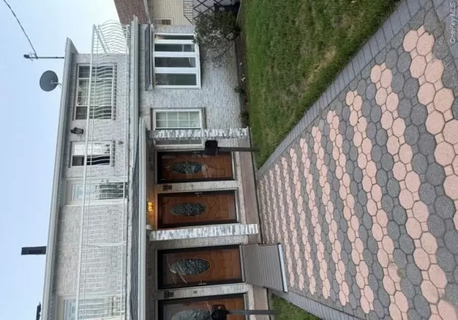 25322 147th Road, New York, NY, 3 Bedrooms Bedrooms, 5 Rooms Rooms,2 BathroomsBathrooms,Residential Lease,For Rent,147th,0,1016150 25322 147th Road, New York, NY, 3 Bedrooms Bedrooms, 5 Rooms Rooms,2 BathroomsBathrooms,Residential Lease,For Rent,147th,0,1016150
