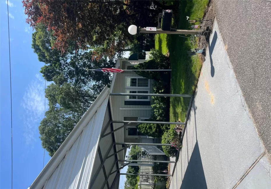 1661 Old Country Road, Riverhead, NY, 2 Bedrooms Bedrooms, 4 Rooms Rooms,2 BathroomsBathrooms,Residential,For Rent,Old Country,0,1025609 1661 Old Country Road, Riverhead, NY, 2 Bedrooms Bedrooms, 4 Rooms Rooms,2 BathroomsBathrooms,Residential,For Rent,Old Country,0,1025609