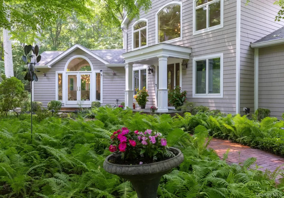 29 Farm Road, Smithtown, NY, 3 Bedrooms Bedrooms, 10 Rooms Rooms,3 BathroomsBathrooms,Residential,For Rent,Farm,0,1023400 29 Farm Road, Smithtown, NY, 3 Bedrooms Bedrooms, 10 Rooms Rooms,3 BathroomsBathrooms,Residential,For Rent,Farm,0,1023400