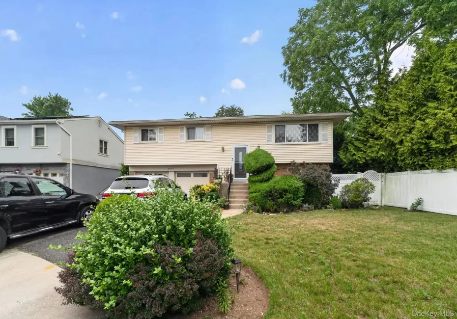 2496 Enid Court, Hempstead, NY, 4 Bedrooms Bedrooms, 7 Rooms Rooms,2 BathroomsBathrooms,Residential,For Rent,Enid,0,1026854 2496 Enid Court, Hempstead, NY, 4 Bedrooms Bedrooms, 7 Rooms Rooms,2 BathroomsBathrooms,Residential,For Rent,Enid,0,1026854