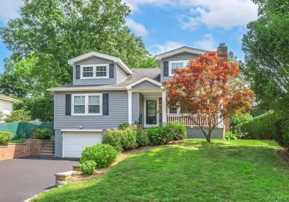 5 Central Avenue, Glen Cove, NY, 4 Bedrooms Bedrooms, 7 Rooms Rooms,2 BathroomsBathrooms,Residential,For Rent,Central,0,1025751 5 Central Avenue, Glen Cove, NY, 4 Bedrooms Bedrooms, 7 Rooms Rooms,2 BathroomsBathrooms,Residential,For Rent,Central,0,1025751