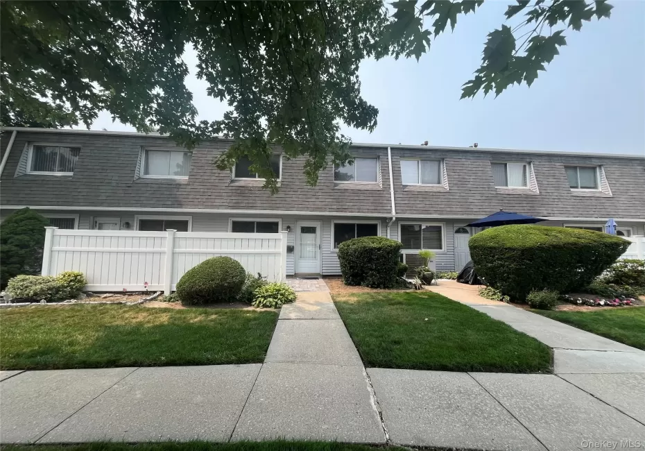 92 Storm Drive, Brookhaven, NY, 2 Bedrooms Bedrooms, 5 Rooms Rooms,1 BathroomBathrooms,Residential,For Rent,Storm,0,1026820 92 Storm Drive, Brookhaven, NY, 2 Bedrooms Bedrooms, 5 Rooms Rooms,1 BathroomBathrooms,Residential,For Rent,Storm,0,1026820