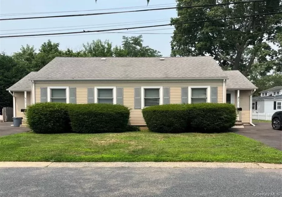 15 Cedar Street, Babylon, NY, 2 Bedrooms Bedrooms, 6 Rooms Rooms,2 BathroomsBathrooms,Residential,For Rent,Cedar,0,1026763 15 Cedar Street, Babylon, NY, 2 Bedrooms Bedrooms, 6 Rooms Rooms,2 BathroomsBathrooms,Residential,For Rent,Cedar,0,1026763