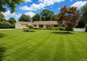 8 Penn Drive, Huntington, NY, 6 Bedrooms Bedrooms, 11 Rooms Rooms,5 BathroomsBathrooms,Residential,For Rent,Penn,0,1022708 8 Penn Drive, Huntington, NY, 6 Bedrooms Bedrooms, 11 Rooms Rooms,5 BathroomsBathrooms,Residential,For Rent,Penn,0,1022708