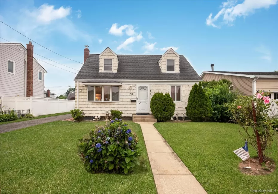 58 Crescent Drive, Babylon, NY, 3 Bedrooms Bedrooms, 7 Rooms Rooms,1 BathroomBathrooms,Residential,For Rent,Crescent,0,1026966 58 Crescent Drive, Babylon, NY, 3 Bedrooms Bedrooms, 7 Rooms Rooms,1 BathroomBathrooms,Residential,For Rent,Crescent,0,1026966