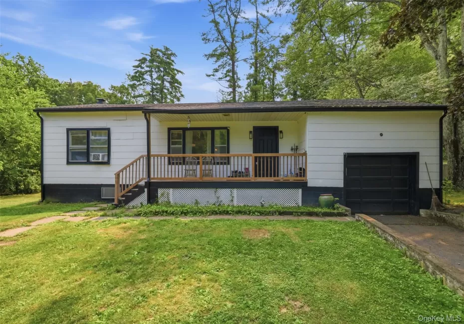 98 Dellay Avenue, Kingston, NY, 3 Bedrooms Bedrooms, 5 Rooms Rooms,1 BathroomBathrooms,Residential,For Rent,Dellay,0,1026286 98 Dellay Avenue, Kingston, NY, 3 Bedrooms Bedrooms, 5 Rooms Rooms,1 BathroomBathrooms,Residential,For Rent,Dellay,0,1026286