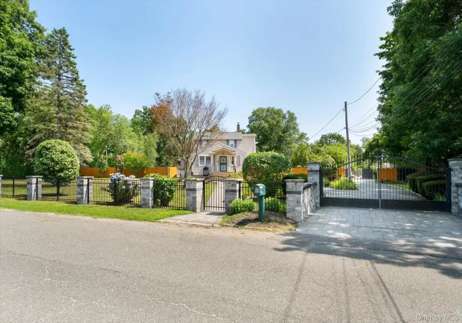 70 Massachusetts Avenue, Islip, NY, 6 Bedrooms Bedrooms, 11 Rooms Rooms,4 BathroomsBathrooms,Residential,For Rent,Massachusetts,0,1013421 70 Massachusetts Avenue, Islip, NY, 6 Bedrooms Bedrooms, 11 Rooms Rooms,4 BathroomsBathrooms,Residential,For Rent,Massachusetts,0,1013421