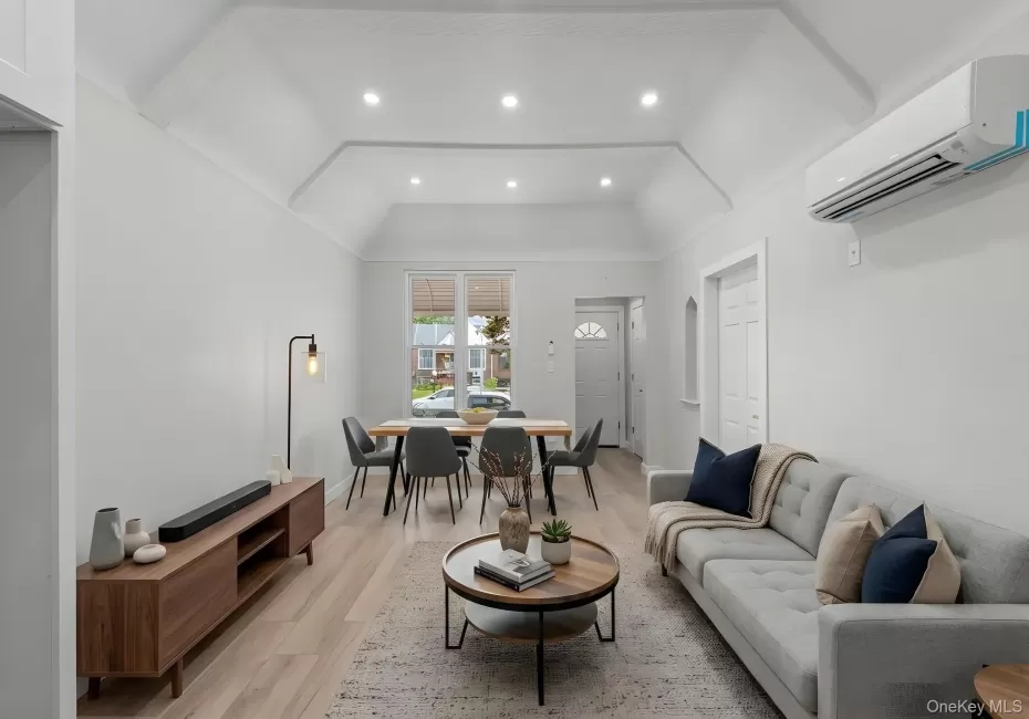 17915 134th Avenue, New York, NY, 5 Bedrooms Bedrooms, 12 Rooms Rooms,2 BathroomsBathrooms,Residential,For Rent,134th,0,1027028 17915 134th Avenue, New York, NY, 5 Bedrooms Bedrooms, 12 Rooms Rooms,2 BathroomsBathrooms,Residential,For Rent,134th,0,1027028