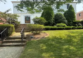 80-07 192nd Street, New York, NY, 3 Bedrooms Bedrooms, 9 Rooms Rooms,1 BathroomBathrooms,Residential Lease,For Rent,192nd,0,1026482 80-07 192nd Street, New York, NY, 3 Bedrooms Bedrooms, 9 Rooms Rooms,1 BathroomBathrooms,Residential Lease,For Rent,192nd,0,1026482