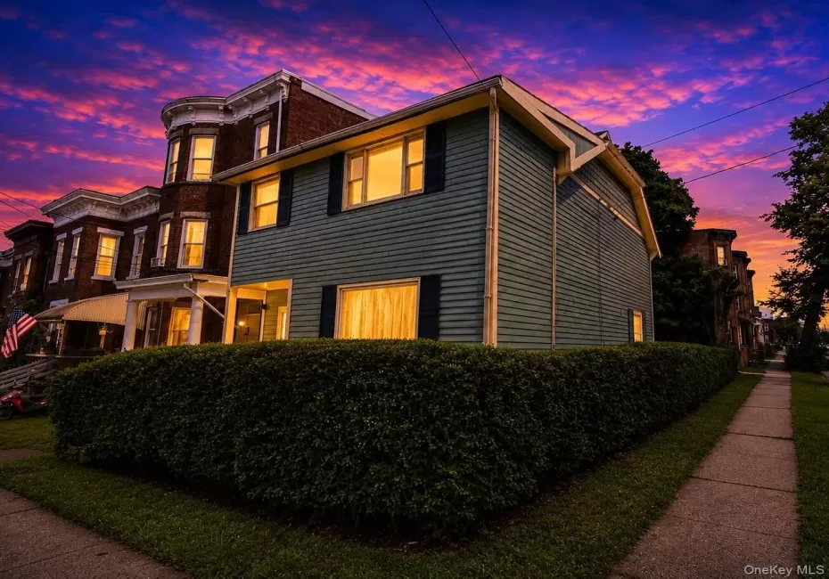 105 Carson Avenue, Newburgh (city), NY, 3 Bedrooms Bedrooms, 6 Rooms Rooms,1 BathroomBathrooms,Residential,For Rent,Carson,0,1025672 105 Carson Avenue, Newburgh (city), NY, 3 Bedrooms Bedrooms, 6 Rooms Rooms,1 BathroomBathrooms,Residential,For Rent,Carson,0,1025672