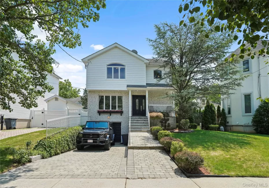 268 Ardsley Street, New York, NY, 4 Bedrooms Bedrooms, 9 Rooms Rooms,3 BathroomsBathrooms,Residential,For Rent,Ardsley,0,1026004 268 Ardsley Street, New York, NY, 4 Bedrooms Bedrooms, 9 Rooms Rooms,3 BathroomsBathrooms,Residential,For Rent,Ardsley,0,1026004
