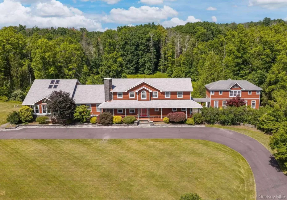 Hidden 100-Acre Compound Hidden 100-Acre Compound