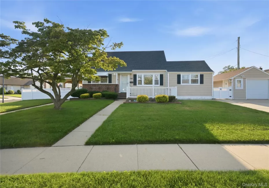 790 Woodside Drive, Hempstead, NY, 4 Bedrooms Bedrooms, 6 Rooms Rooms,2 BathroomsBathrooms,Residential,For Rent,Woodside,0,1026889 790 Woodside Drive, Hempstead, NY, 4 Bedrooms Bedrooms, 6 Rooms Rooms,2 BathroomsBathrooms,Residential,For Rent,Woodside,0,1026889