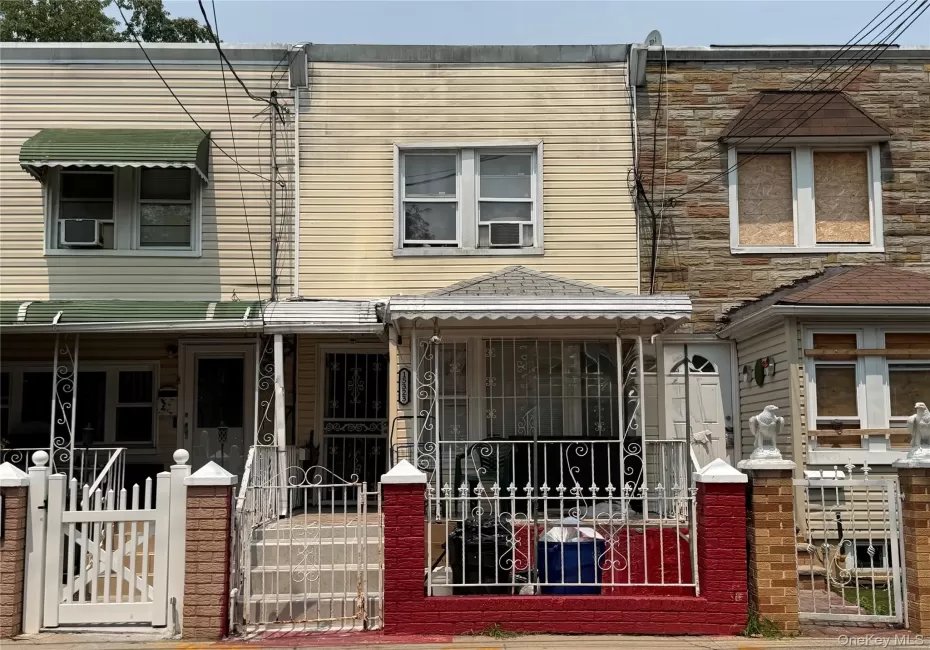 15323 118th Avenue, New York, NY, 3 Bedrooms Bedrooms, 8 Rooms Rooms,1 BathroomBathrooms,Residential,For Rent,118th,0,1027226 15323 118th Avenue, New York, NY, 3 Bedrooms Bedrooms, 8 Rooms Rooms,1 BathroomBathrooms,Residential,For Rent,118th,0,1027226