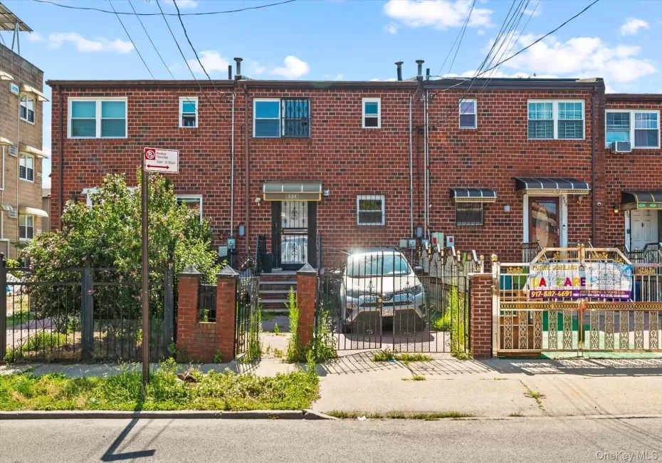 534 Warwick Street, New York, NY, 4 Bedrooms Bedrooms, 7 Rooms Rooms,3 BathroomsBathrooms,Residential,For Rent,Warwick,0,1027018 534 Warwick Street, New York, NY, 4 Bedrooms Bedrooms, 7 Rooms Rooms,3 BathroomsBathrooms,Residential,For Rent,Warwick,0,1027018