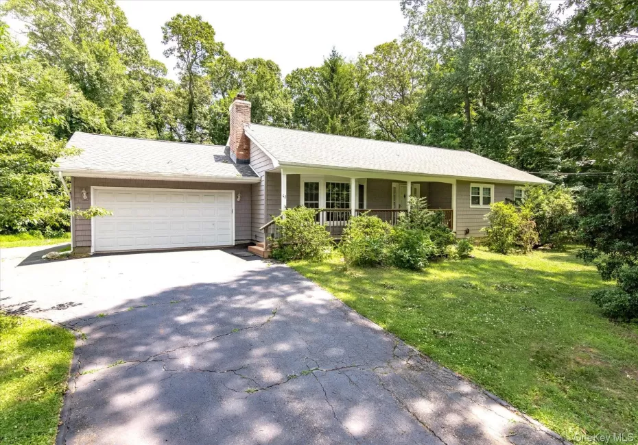 62 Aspen Lane, Brookhaven, NY, 3 Bedrooms Bedrooms, 7 Rooms Rooms,2 BathroomsBathrooms,Residential,For Rent,Aspen,0,1025685 62 Aspen Lane, Brookhaven, NY, 3 Bedrooms Bedrooms, 7 Rooms Rooms,2 BathroomsBathrooms,Residential,For Rent,Aspen,0,1025685