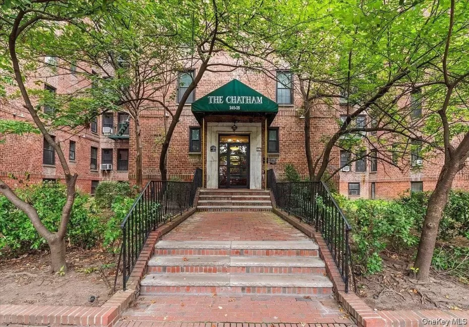 140-18 Burden Crescent, New York, NY, 2 Bedrooms Bedrooms, 6 Rooms Rooms,1 BathroomBathrooms,Residential,For Rent,Burden,0,1024618 140-18 Burden Crescent, New York, NY, 2 Bedrooms Bedrooms, 6 Rooms Rooms,1 BathroomBathrooms,Residential,For Rent,Burden,0,1024618