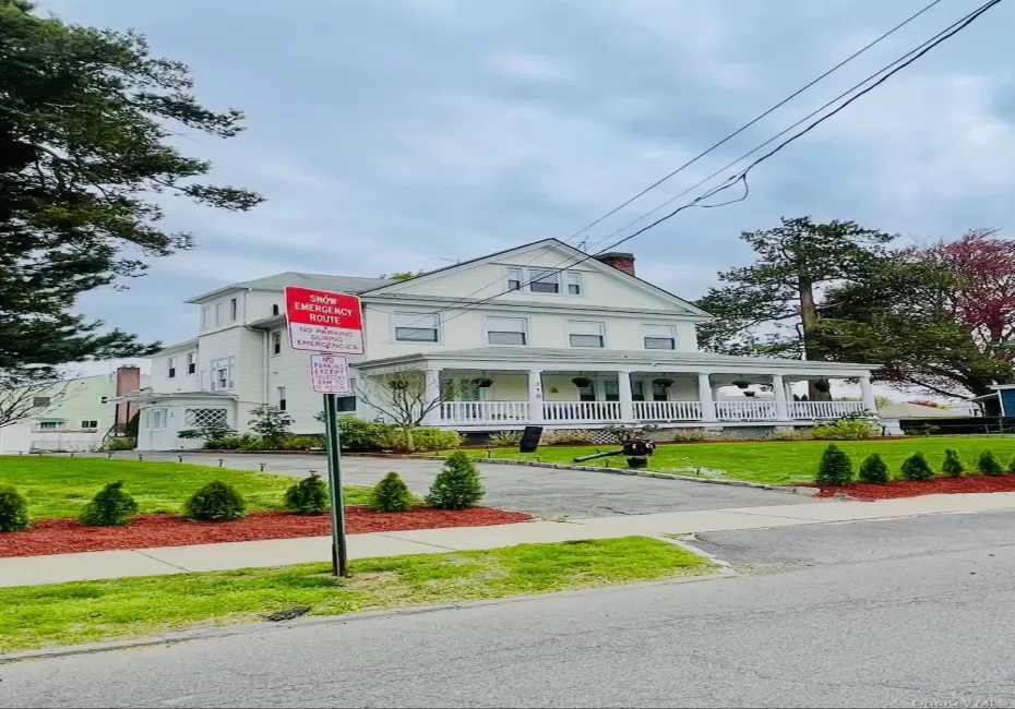 210 Elm Street, New Rochelle, NY, 3 Bedrooms Bedrooms, 5 Rooms Rooms,2 BathroomsBathrooms,Residential Lease,For Rent,Elm,0,1022923 210 Elm Street, New Rochelle, NY, 3 Bedrooms Bedrooms, 5 Rooms Rooms,2 BathroomsBathrooms,Residential Lease,For Rent,Elm,0,1022923
