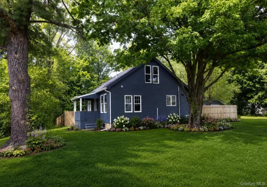 3 Anna Street, Rochester, NY, 3 Bedrooms Bedrooms, 6 Rooms Rooms,2 BathroomsBathrooms,Residential,For Rent,Anna,0,1026234 3 Anna Street, Rochester, NY, 3 Bedrooms Bedrooms, 6 Rooms Rooms,2 BathroomsBathrooms,Residential,For Rent,Anna,0,1026234