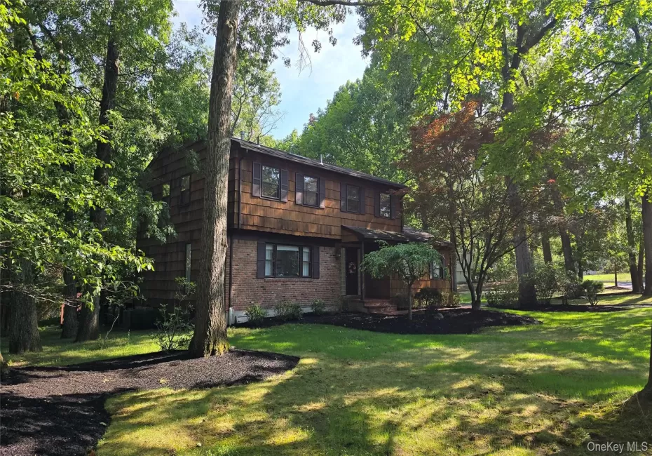 19 York Drive, Clarkstown, NY, 4 Bedrooms Bedrooms, 8 Rooms Rooms,2 BathroomsBathrooms,Residential,For Rent,York,0,1023048 19 York Drive, Clarkstown, NY, 4 Bedrooms Bedrooms, 8 Rooms Rooms,2 BathroomsBathrooms,Residential,For Rent,York,0,1023048