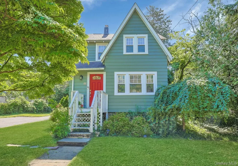 54 Burnside Avenue, Clarkstown, NY, 2 Bedrooms Bedrooms, 8 Rooms Rooms,1 BathroomBathrooms,Residential,For Rent,Burnside,0,1025873 54 Burnside Avenue, Clarkstown, NY, 2 Bedrooms Bedrooms, 8 Rooms Rooms,1 BathroomBathrooms,Residential,For Rent,Burnside,0,1025873