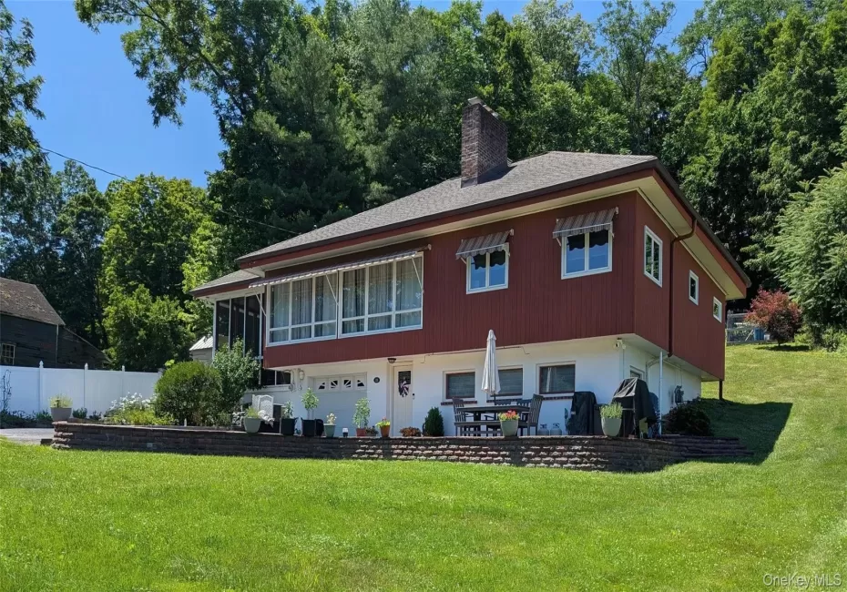 28 Maple Avenue, Goshen, NY, 3 Bedrooms Bedrooms, 8 Rooms Rooms,2 BathroomsBathrooms,Residential,For Rent,Maple,0,1021076 28 Maple Avenue, Goshen, NY, 3 Bedrooms Bedrooms, 8 Rooms Rooms,2 BathroomsBathrooms,Residential,For Rent,Maple,0,1021076