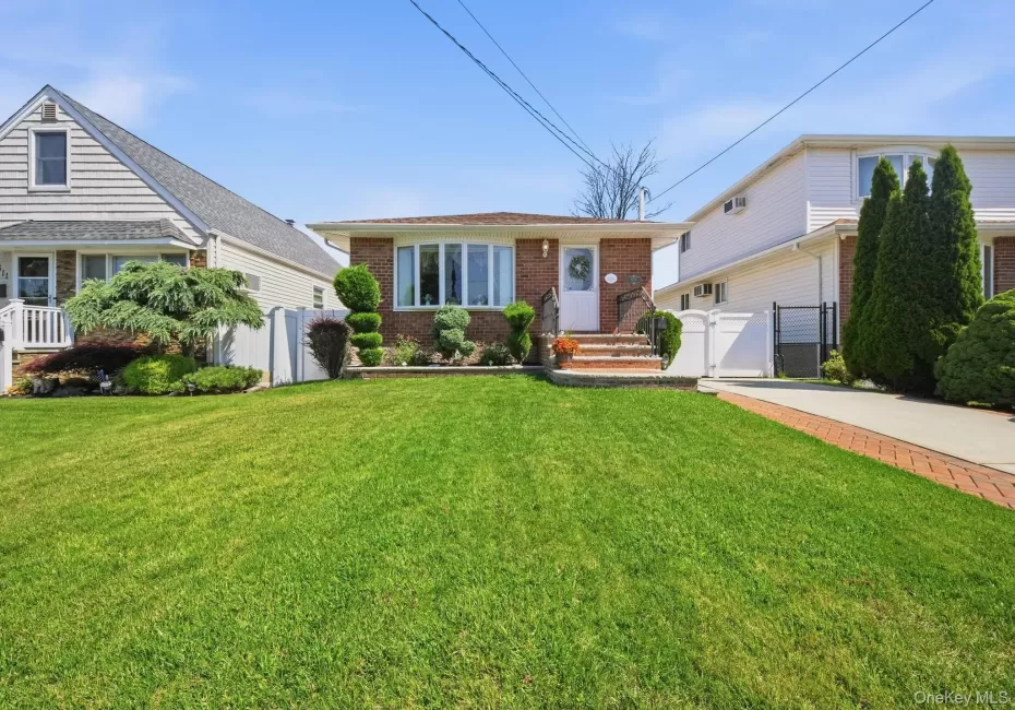 3615 Tonopah Street, Hempstead, NY, 3 Bedrooms Bedrooms, 6 Rooms Rooms,1 BathroomBathrooms,Residential,For Rent,Tonopah,0,1027074 3615 Tonopah Street, Hempstead, NY, 3 Bedrooms Bedrooms, 6 Rooms Rooms,1 BathroomBathrooms,Residential,For Rent,Tonopah,0,1027074