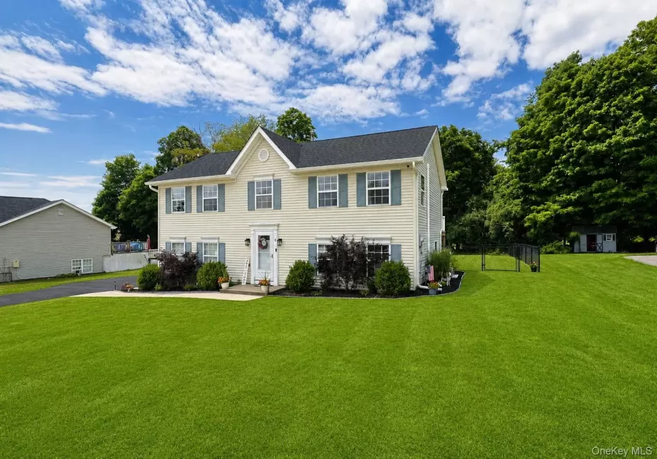 3 Sharon Drive, Middletown, NY, 3 Bedrooms Bedrooms, 8 Rooms Rooms,1 BathroomBathrooms,Residential,For Rent,Sharon,0,1026058 3 Sharon Drive, Middletown, NY, 3 Bedrooms Bedrooms, 8 Rooms Rooms,1 BathroomBathrooms,Residential,For Rent,Sharon,0,1026058
