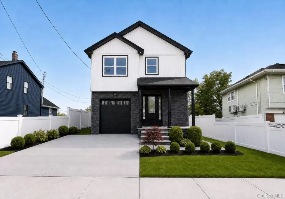 1316 R Street, Hempstead, NY, 4 Bedrooms Bedrooms, 7 Rooms Rooms,2 BathroomsBathrooms,Residential,For Rent,R,0,1024871 1316 R Street, Hempstead, NY, 4 Bedrooms Bedrooms, 7 Rooms Rooms,2 BathroomsBathrooms,Residential,For Rent,R,0,1024871