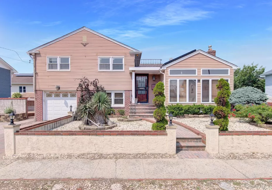 24 Pinehurst Street, Hempstead, NY, 4 Bedrooms Bedrooms, 9 Rooms Rooms,3 BathroomsBathrooms,Residential,For Rent,Pinehurst,0,1023744 24 Pinehurst Street, Hempstead, NY, 4 Bedrooms Bedrooms, 9 Rooms Rooms,3 BathroomsBathrooms,Residential,For Rent,Pinehurst,0,1023744