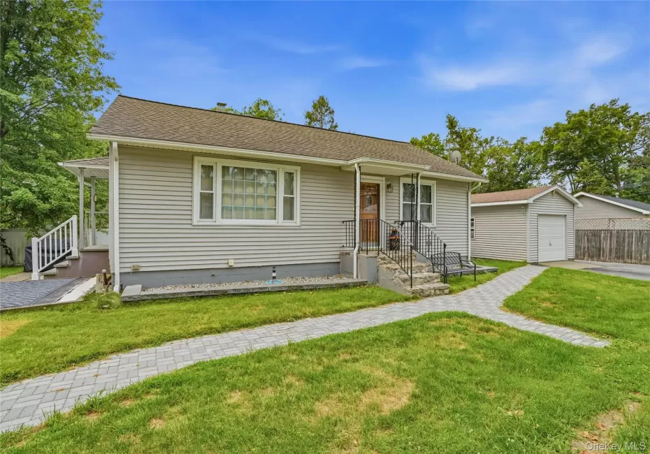 2 Hennessey Place, Poughkeepsie, NY, 2 Bedrooms Bedrooms, 6 Rooms Rooms,1 BathroomBathrooms,Residential,For Rent,Hennessey,0,1026641 2 Hennessey Place, Poughkeepsie, NY, 2 Bedrooms Bedrooms, 6 Rooms Rooms,1 BathroomBathrooms,Residential,For Rent,Hennessey,0,1026641